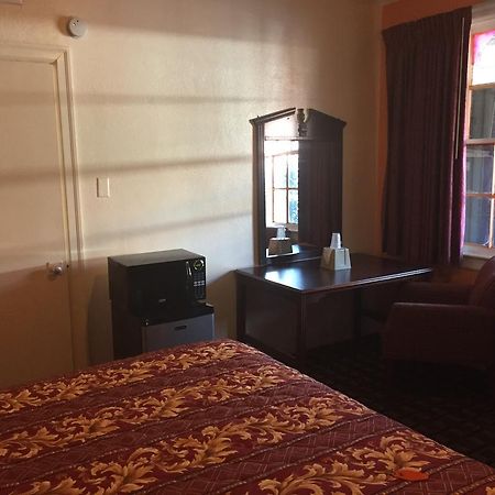 Budget Inn Downtown موبايل المظهر الخارجي الصورة